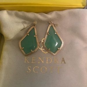 Kendra Scott drop earrings